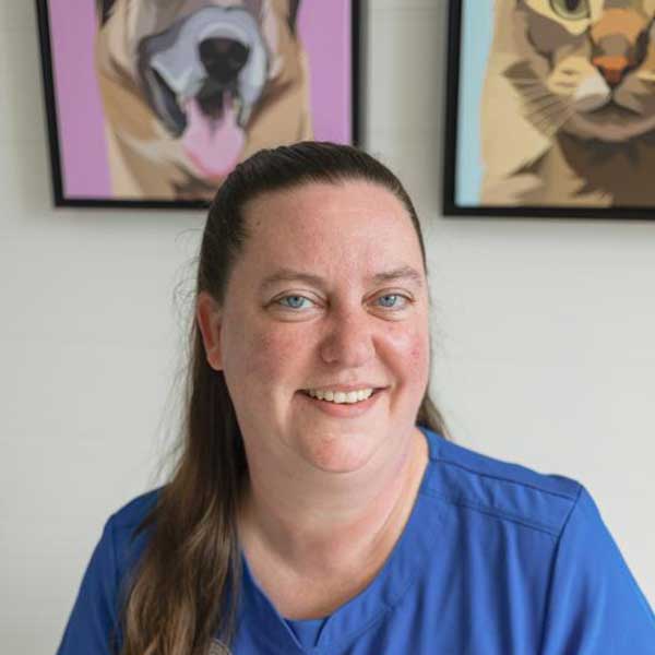 Dr. Wendi Soper, Associate Veterinarian